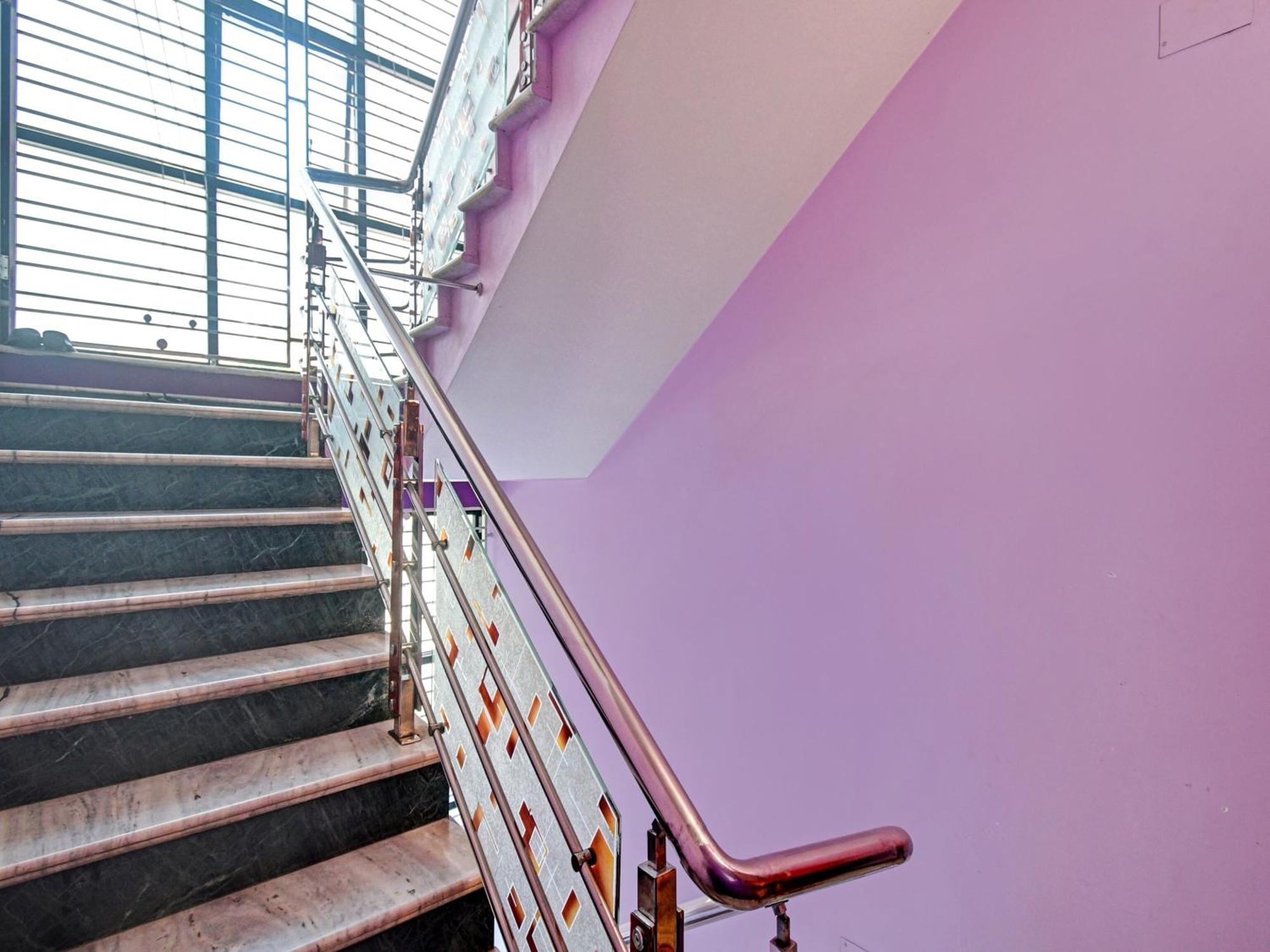 Hotel O Urvashi Guest House Durgapur  Bagian luar foto